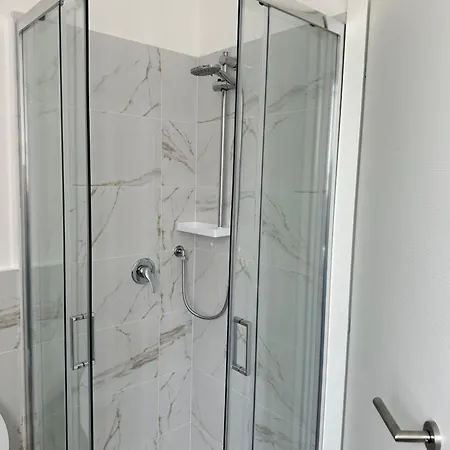 アパート Rosmini